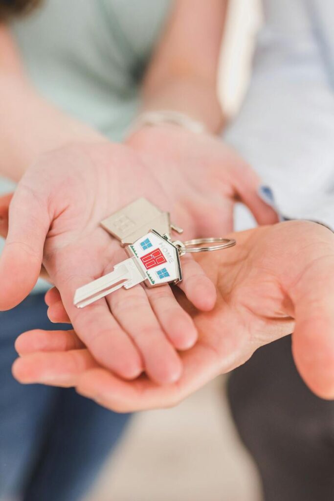Appartement à paris, investissement locatif et remise de clés du logement